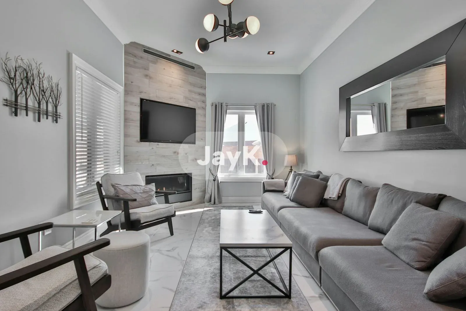 Downtown Luxury Apartment