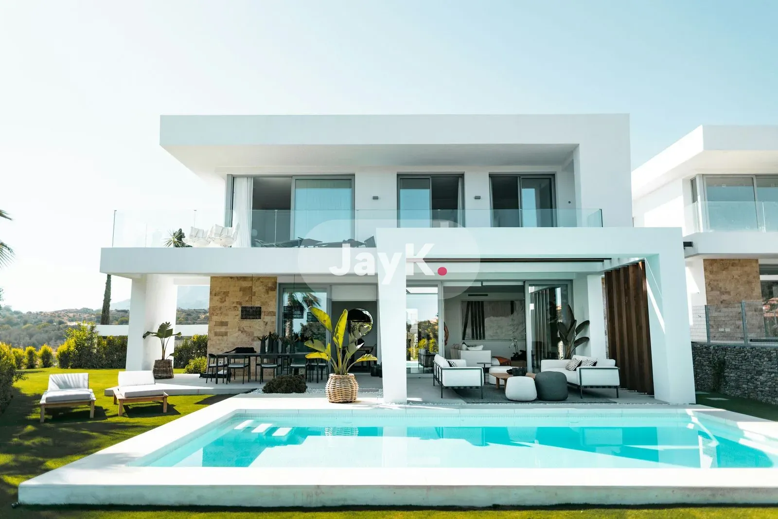 Garden Apartment in Quiet Complex
